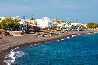 GR-Kamari_Santorini